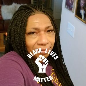 Meet your Posher, Vicky